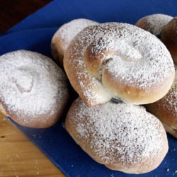 White Chocolate Blueberry Buns