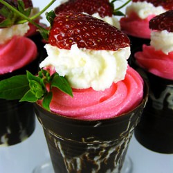 Chocolate Cups with Strawberries