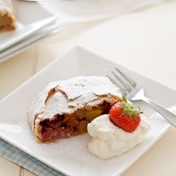 Daring Bakers Apple Strudel