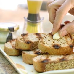 Fettunta – Italian Garlic Bread