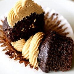 Chocolate & Peanut Butter Cupcakes