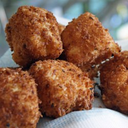 Deep-fried Macaroni & Cheese