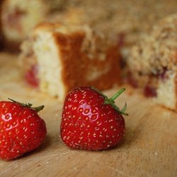 Strawberry Streusel Cake