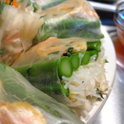 Shrimp Asparagus Salad Rolls
