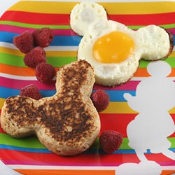 Cinnamon-Oat Pancakes