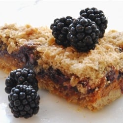 Blackberry Crisp Pie