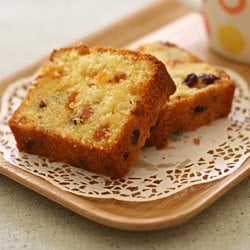 White Chocolate w/ Dried Fruits Cake