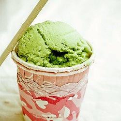 Creamy Matcha Frozen Yoghurt