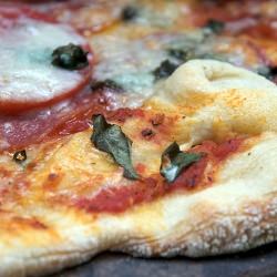 Gas Grill Pizza