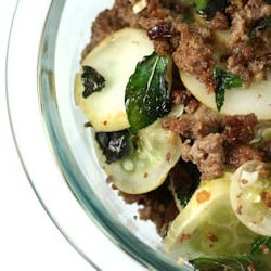 Spicy Beef and Mint Salad