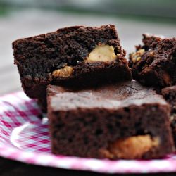 Chunky White Chocolate Brownies