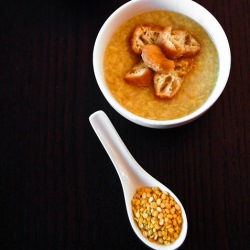 Tau Suan – Split Green Bean Soup