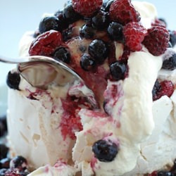 Traditional Kiwi Pavlova