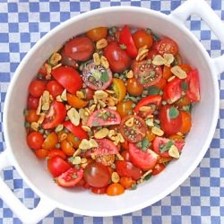 Tomato Relish with Fried Garlic