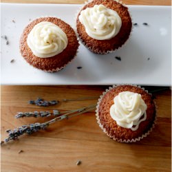 Genoise Dupcake with Lavender Cream