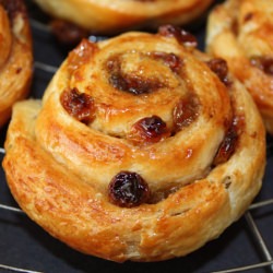 Raisin Buns