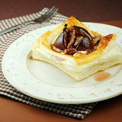 Maple Figs with Vanilla Mascarpone