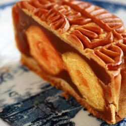 Four Yolks Mooncake
