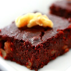 Oat Flour and Beet Brownies – Vegan