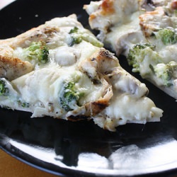 Chicken Alfredo Pizza