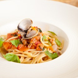 Spaghetti with Fresh Clams