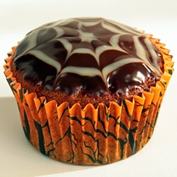 Pumpkin Cobweb Cupcakes