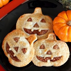 Hand Pies with Pumpkin Date Filling