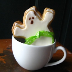 (User) Friendly Ghost Sugar Cookies