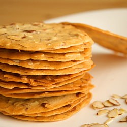 Almond Tulie