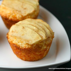 Dutch Apple Cheese Muffins