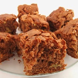 Apples and Nuts Cake