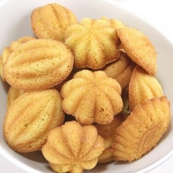 Kuih Bahulu