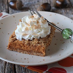 Pumpkin Streusel Cheesecake Bars