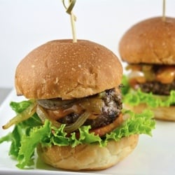 Mini Burger With Green Chilies