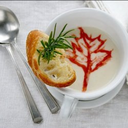 Roasted Garlic Gorgonzola Bisque