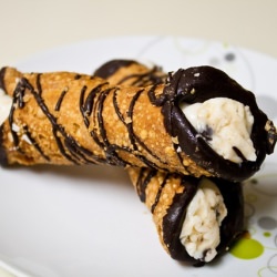 Cannoli-oli-oli!