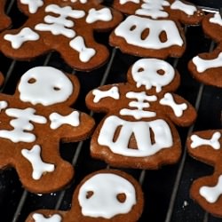 Gingerbread Skeletons