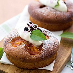 Caramelised Tomato & Olive Teacakes