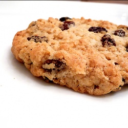 Chewy Oatmeal-Raisin Cookies