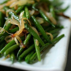 Green Beans with Caramelized Onions