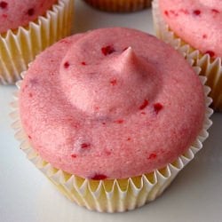 Vanilla Cupcakes with Raspberry