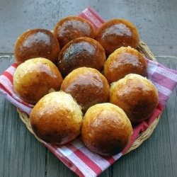 Salted Egg Yolk & Butter Cream Buns