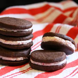 Homemade Peppermint Oreo Cookies