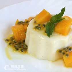 Pandan Panna Cotta with Mango