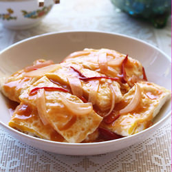 Fried Eggs in Tomato Sauce