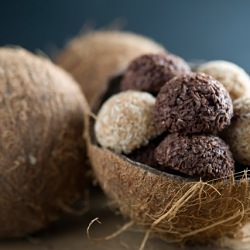 Raw Coconut Macaroons
