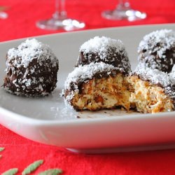 Pandoro and Chocolate Truffles