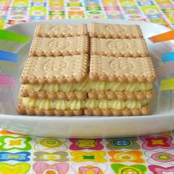 Biscuit and Cream Cake