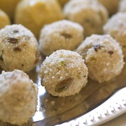 Semolina and Coconut Laddoos