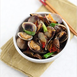 Taiwanese-Style clams